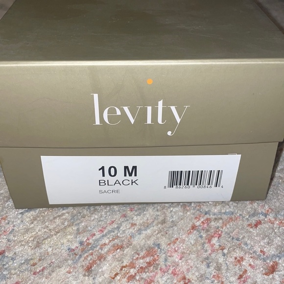 Levity Bow Heels - Picture 3 of 4